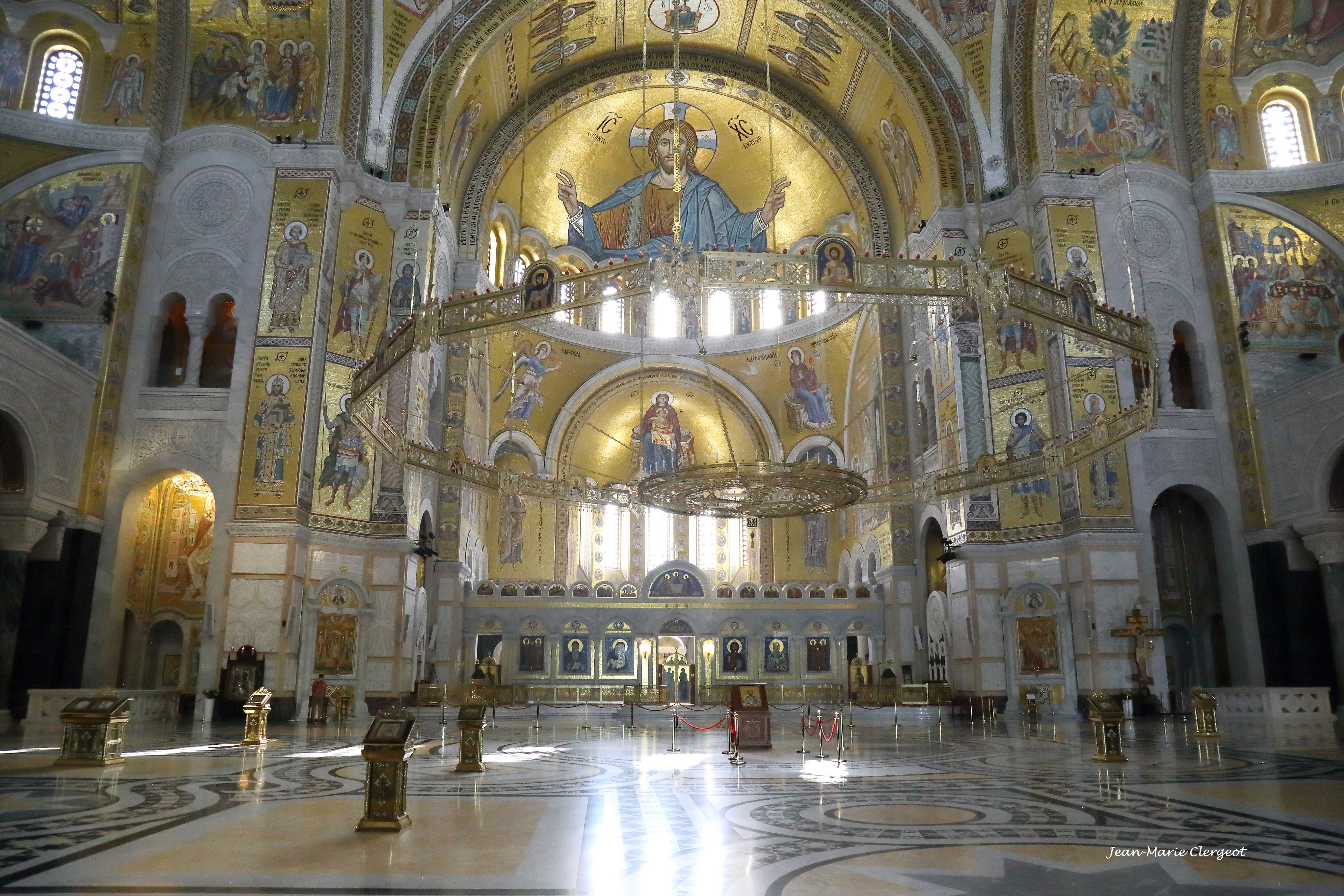 2025 1151 - (Belgrade, Serbie) Eglise Saint-Sava, quelle lumière !