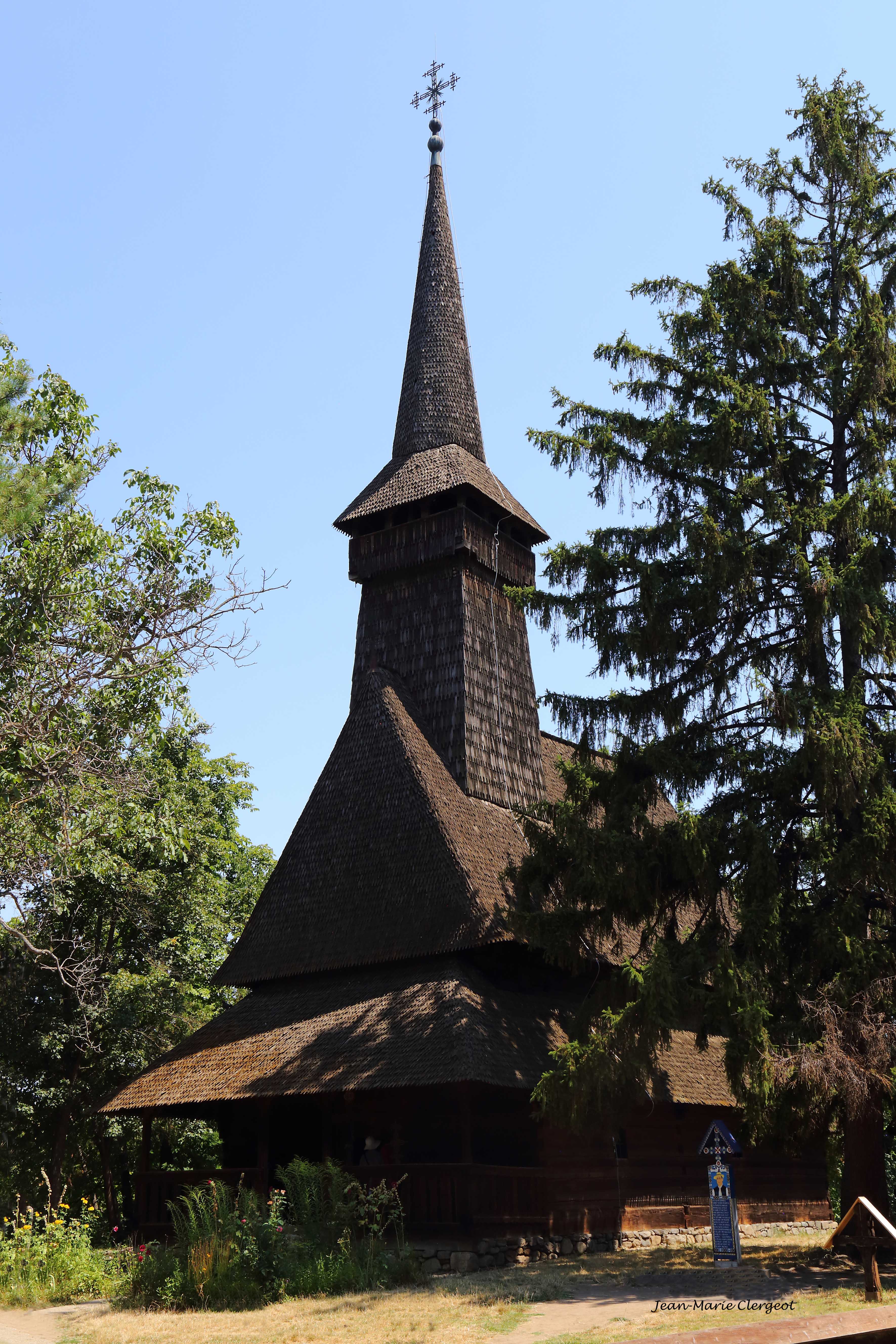 2025 1441 - (Bucarest, Roumanie) Eglise en bois au Musée du village roumain
